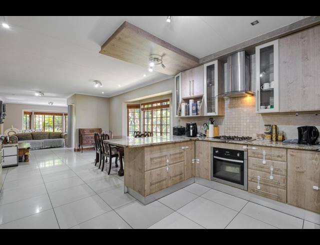 3 BEDROOM PROPERTY TO RENT IN DOUGLASDALE